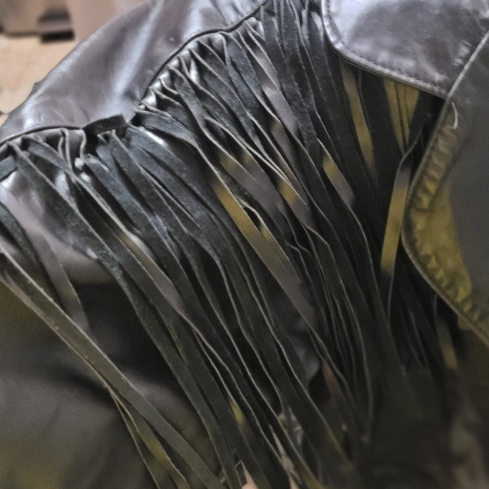 Genuine Leather Fringed Jacket - Picture 4 of 7